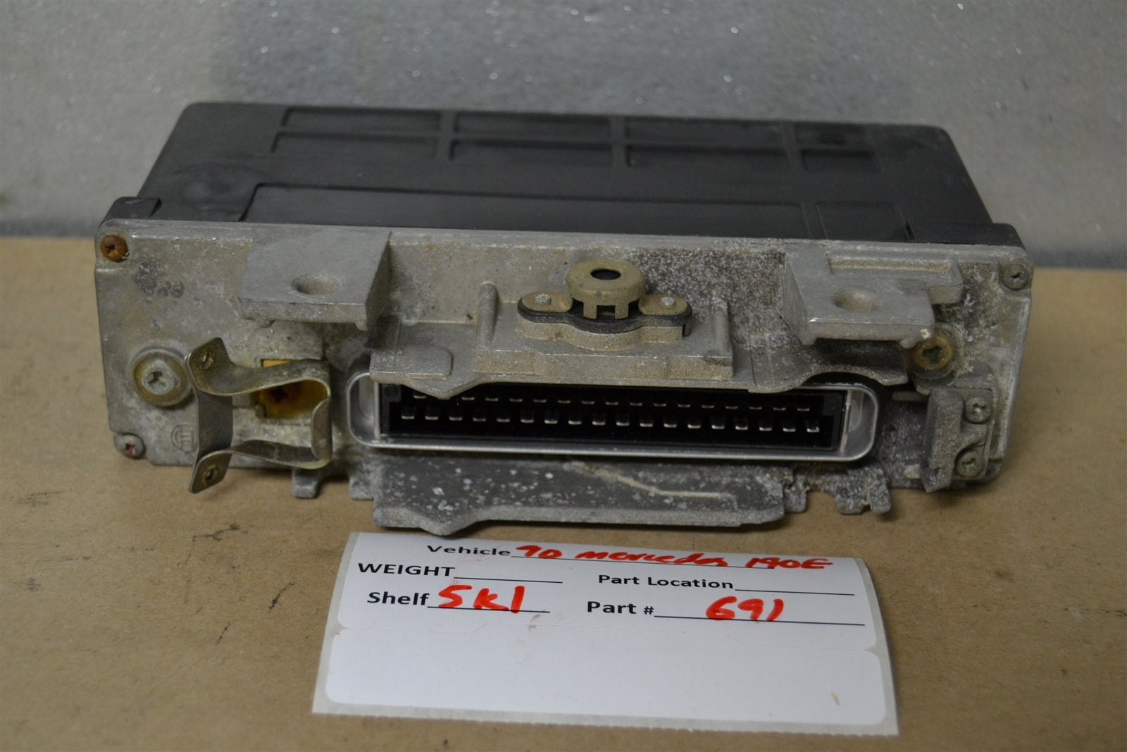 0055452132  Mercedes W124-W126  1986-93ABS Braking system Module 691 5K1