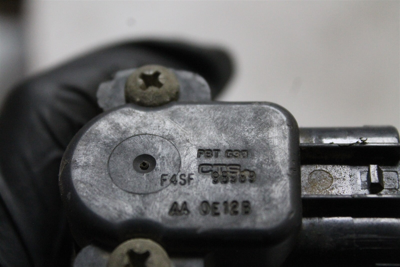 00-04 Ford F250SD F350SD Throttle Body Valve Assembly YC2UAB YC2UAC | 581 5A2-B1