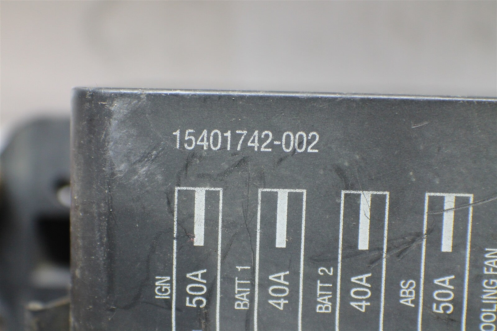 00-05 Chevrolet Cavalier Sunfire Fuse Box Junction 15401742002 Module 104 4L3-B1