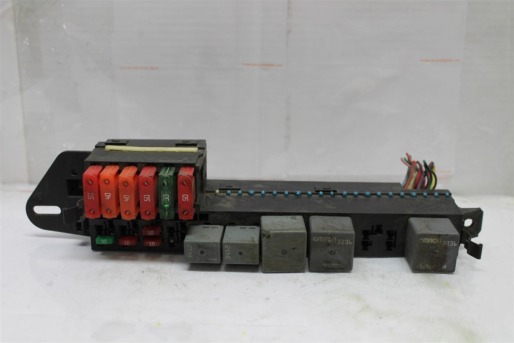 00-05 Chevrolet Cavalier Sunfire Fuse Box Junction 15401742002 Module 828 2D5-B2