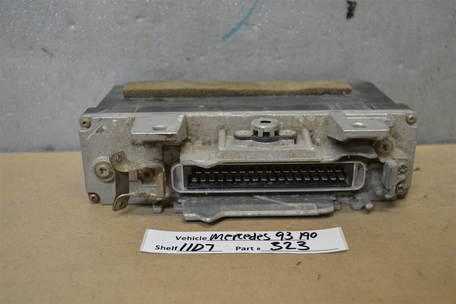 0055452132  Mercedes W124-W126  1986-93ABS Braking system Module 323 1N2 B8