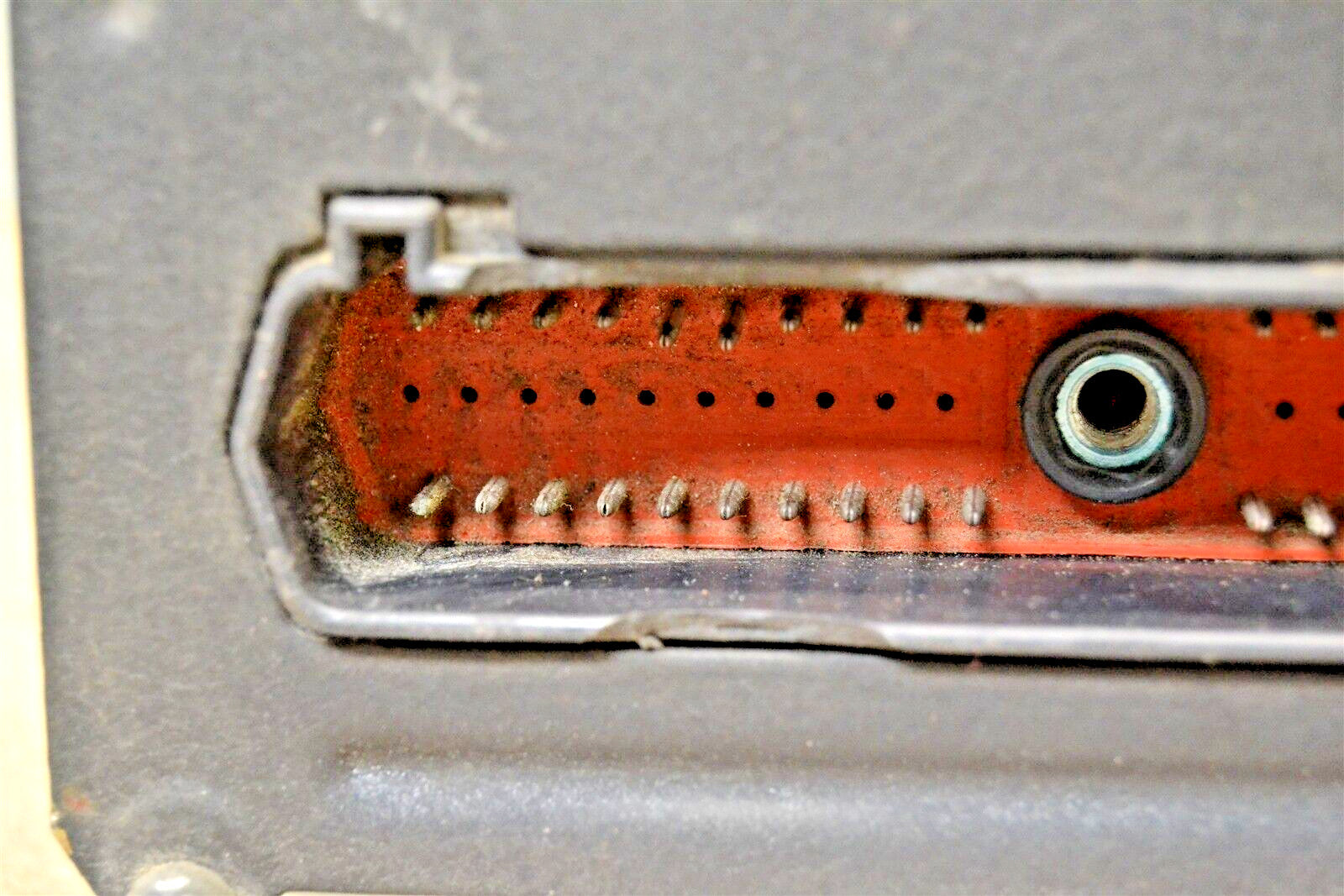 00 Chrysler 300M LHS Transmission Computer Unit P04606517AE Module 104 1N2 B11