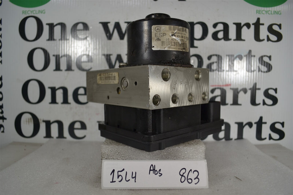 00009287D2 MERCEDES C-Series 02-05 ABS AntiLock Brake PUMP CONTROL OEM 15L4 863