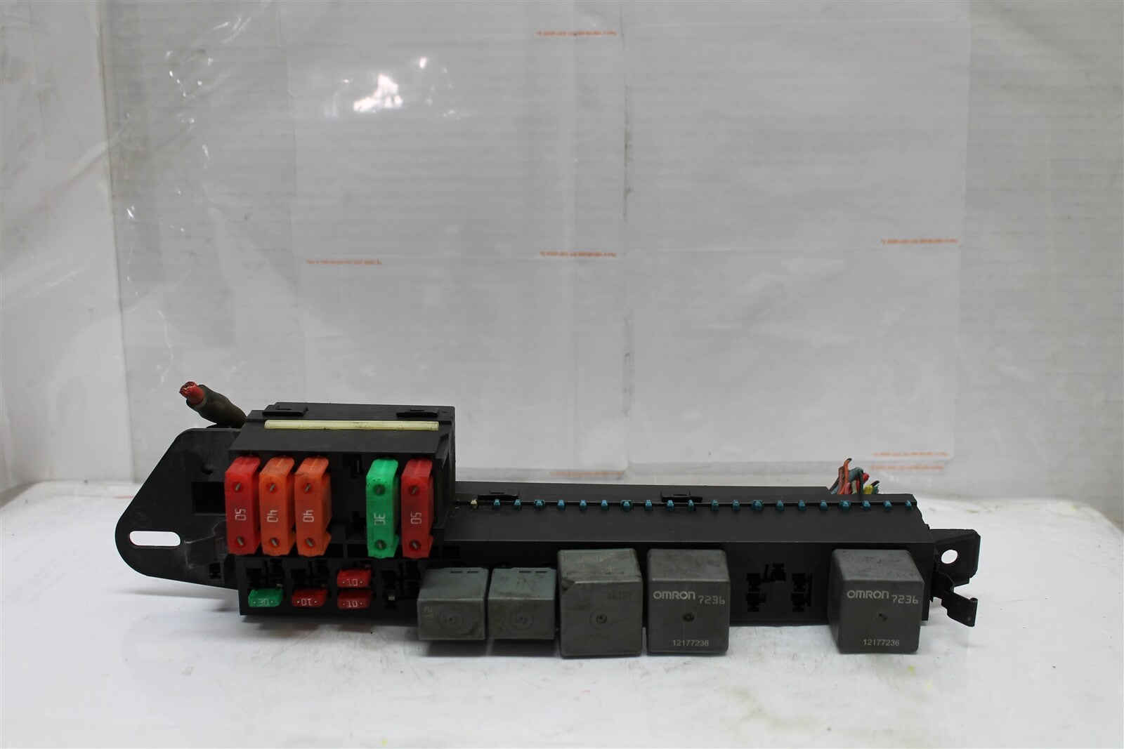 00-05 Chevrolet Cavalier Sunfire Fuse Box Junction 15401742002 Module 827 2D5-B2