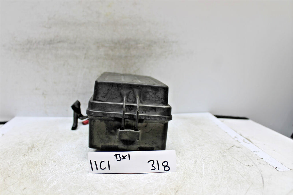 0015J200AN Suzuki Forenza  2004-2008 Engine Fuse Box Relay Unit OEM  1C1 318 B5