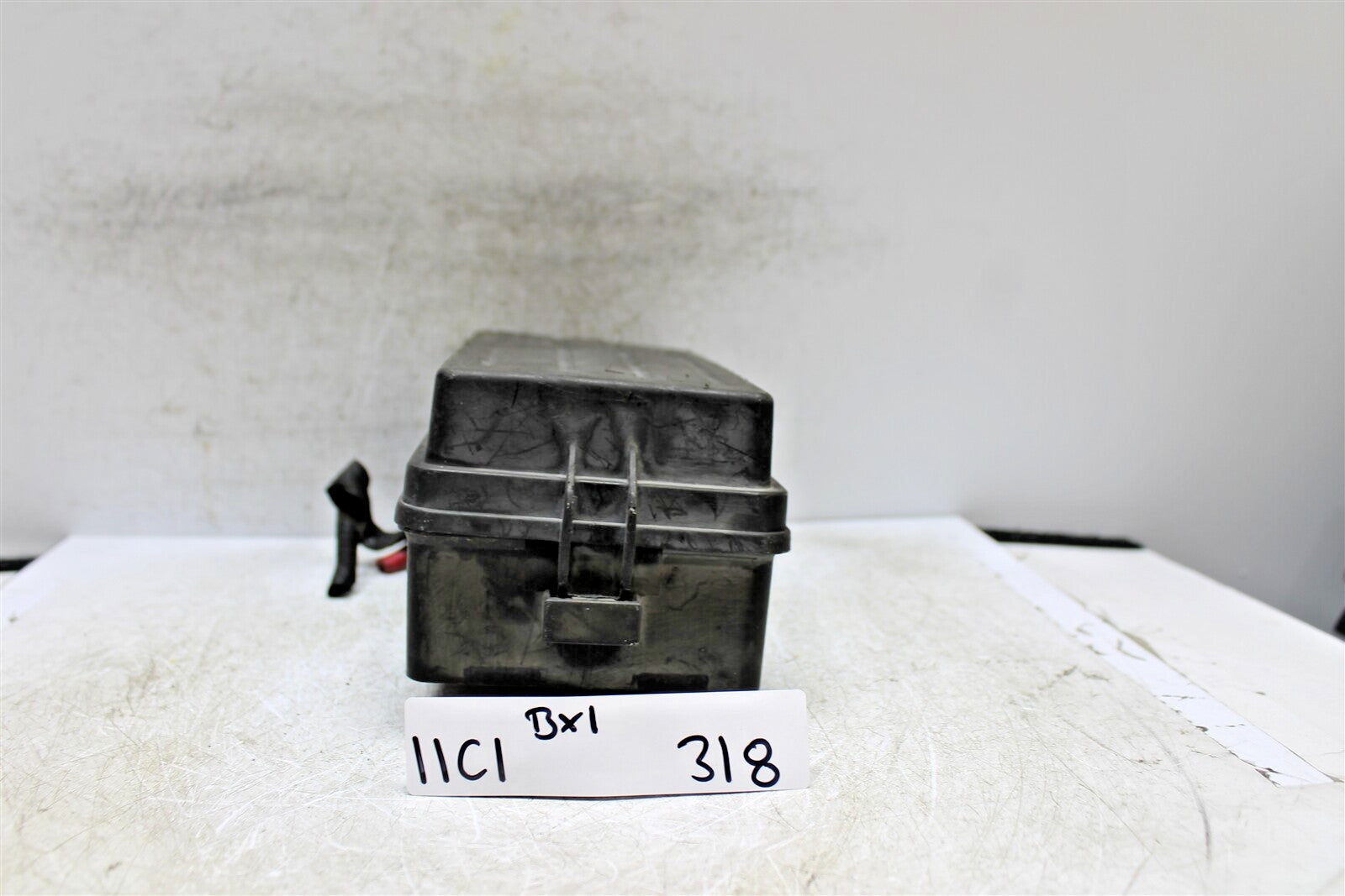 0015J200AN Suzuki Forenza  2004-2008 Engine Fuse Box Relay Unit OEM  1C1 318 B5