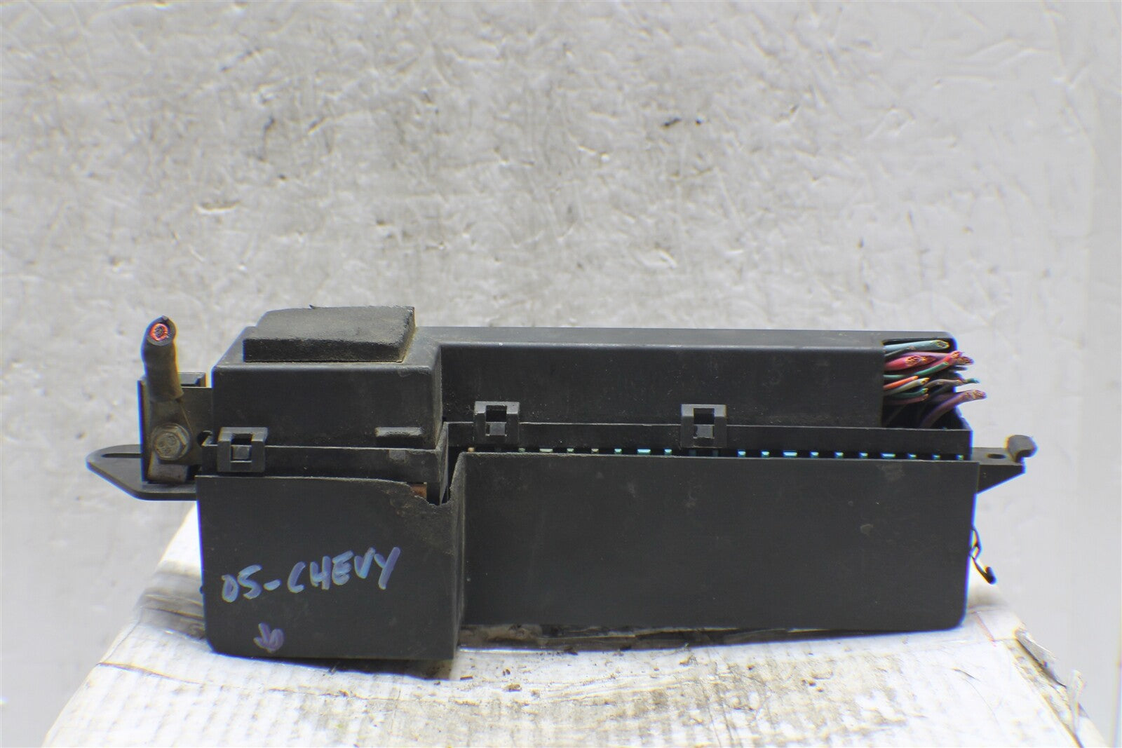 00-05 Chevrolet Cavalier Sunfire Fuse Box Junction 15401742002 Module 104 4L3-B1