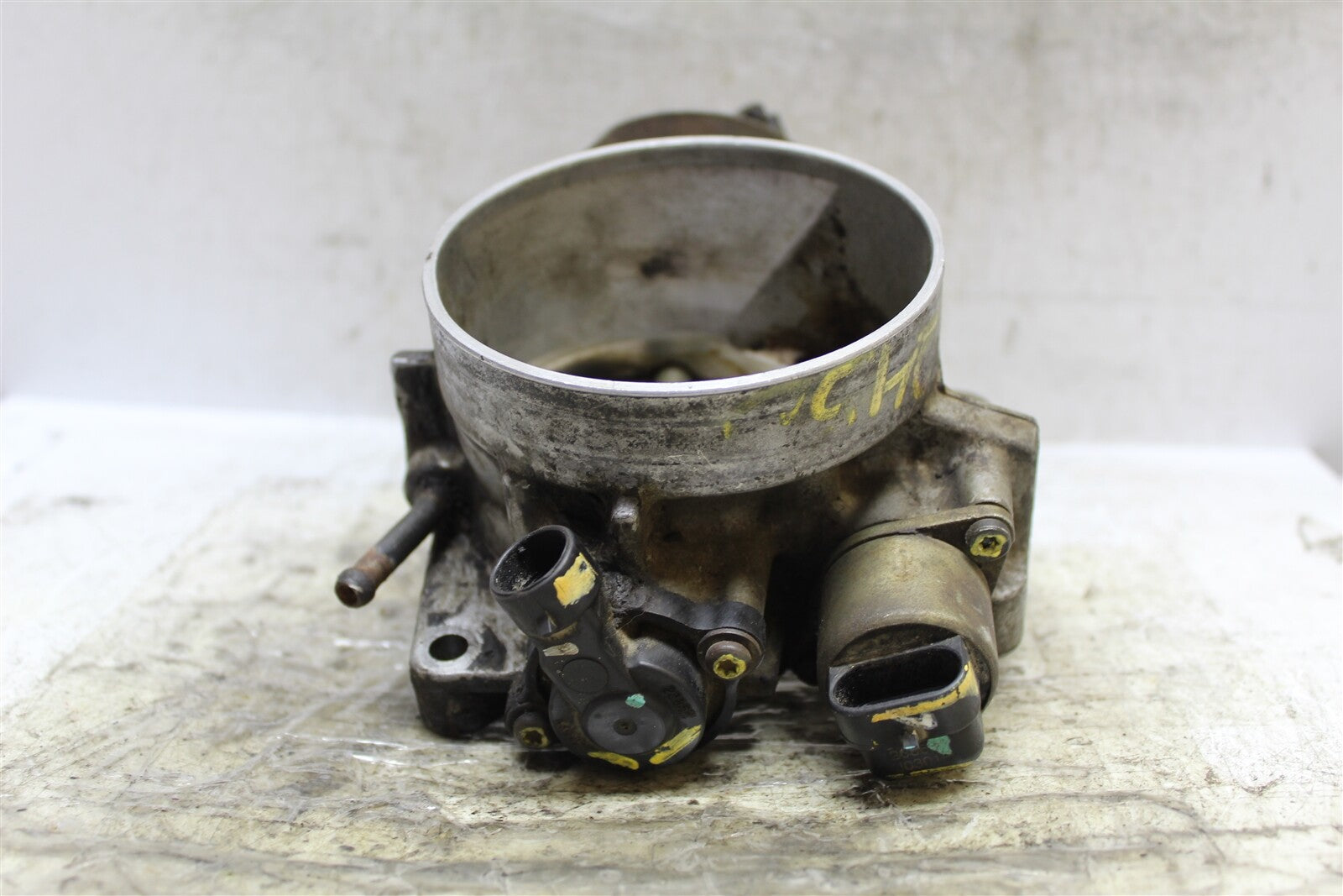 00-02 GMC SIERRA 1500 PICKUP Throttle Body Throttle Valve Assembly 215 5O3 B1