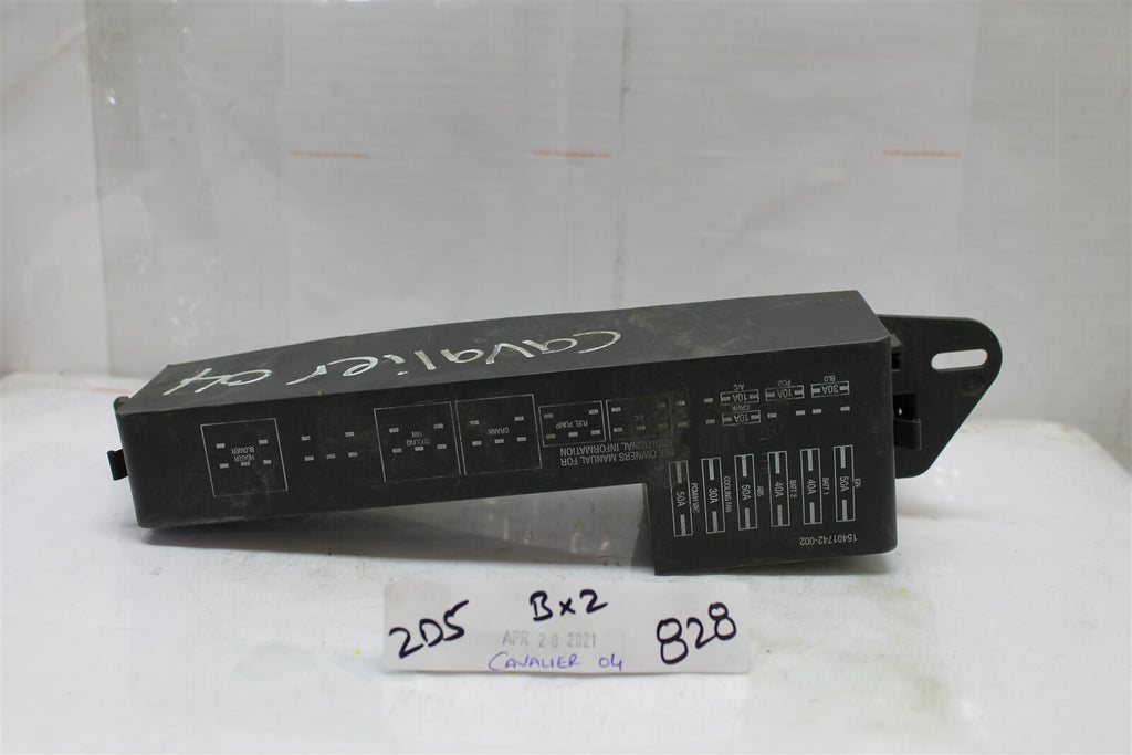 00-05 Chevrolet Cavalier Sunfire Fuse Box Junction 15401742002 Module 828 2D5-B2