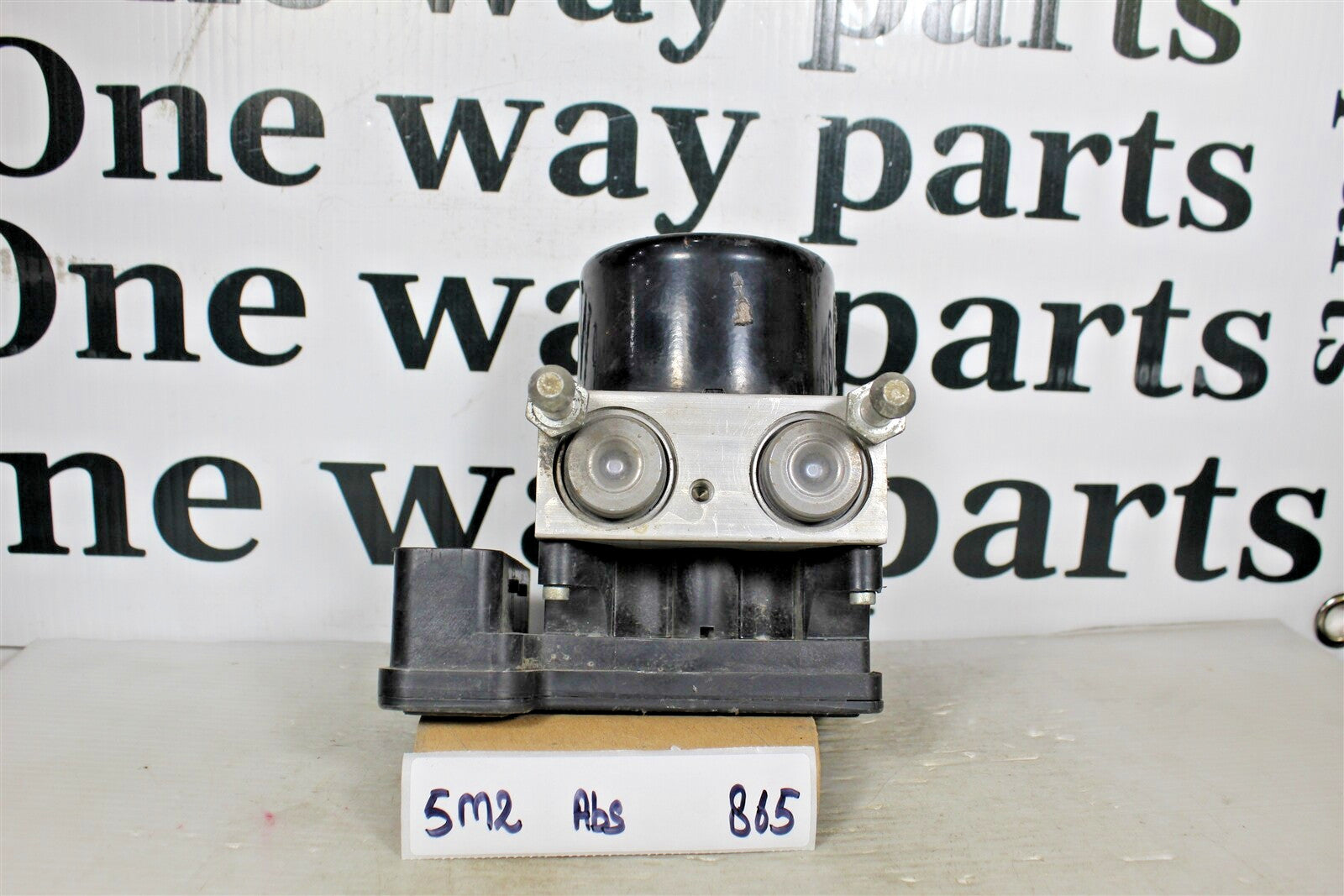 00401096C000 Dodge Caliber Hatchback 2.0L ABS Anti Lock Brake Module 5M2 865